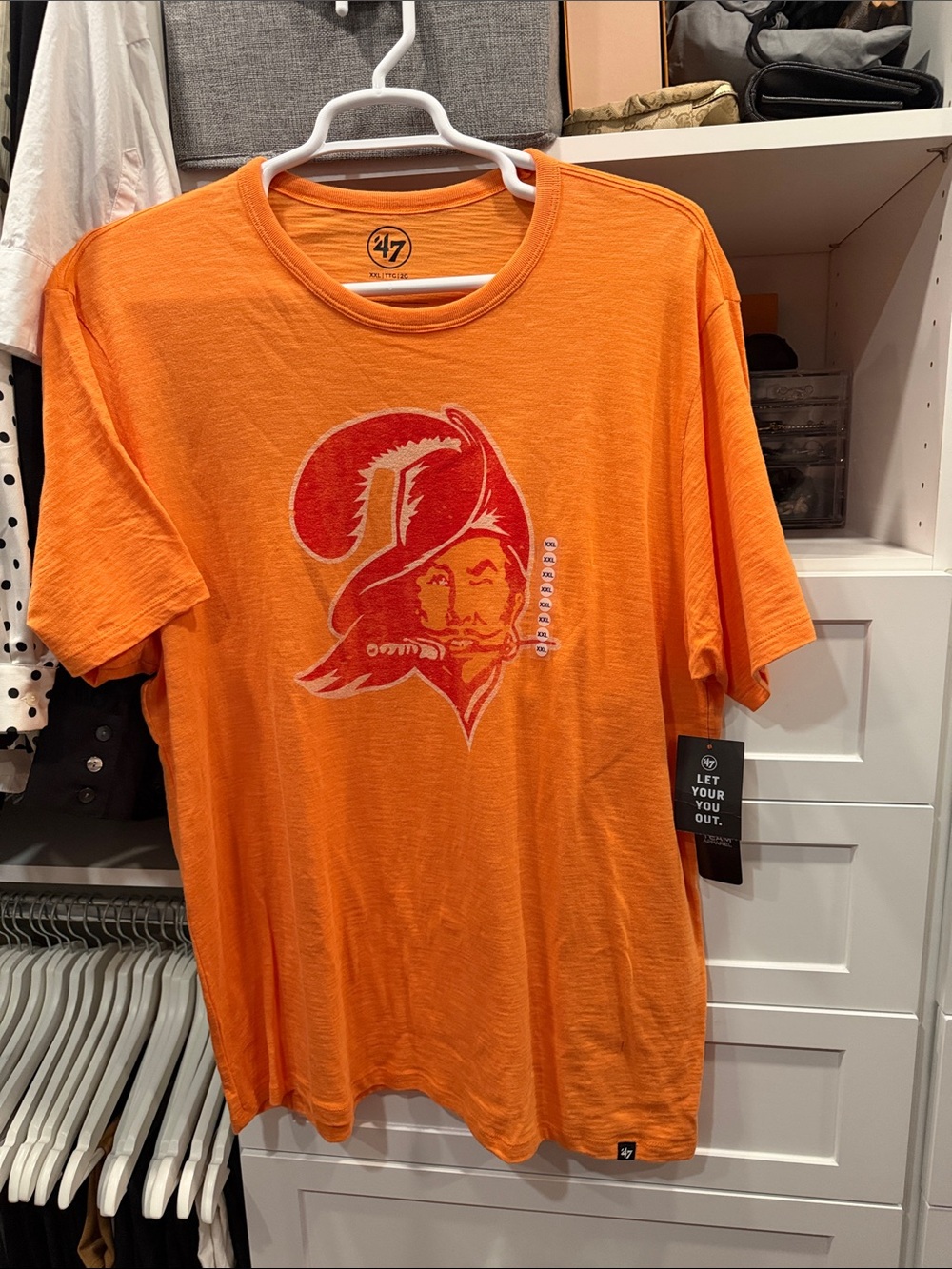 47 Vintage Tampa Bay Buccaneers Orange Short-Sleeve Graphic Crew T-Shirt